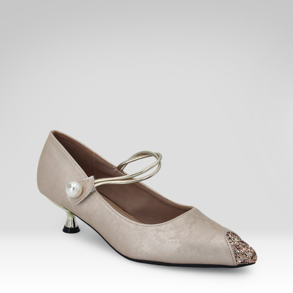 Elegant Pointed-toe Flats